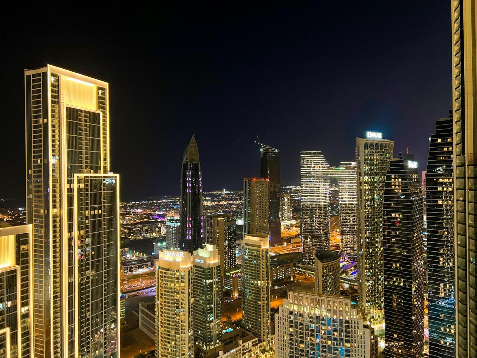 Downtown Luxury - Stunning Burj Khalifa & Sea View - 5 Minutes Walk To Dubai Mall Exterior foto