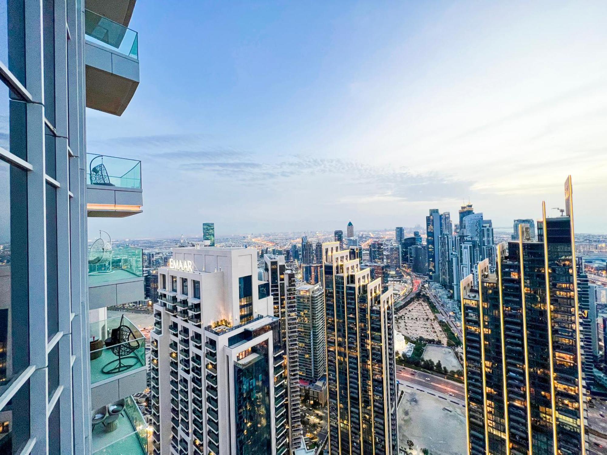 Downtown Luxury - Stunning Burj Khalifa & Sea View - 5 Minutes Walk To Dubai Mall Exterior foto
