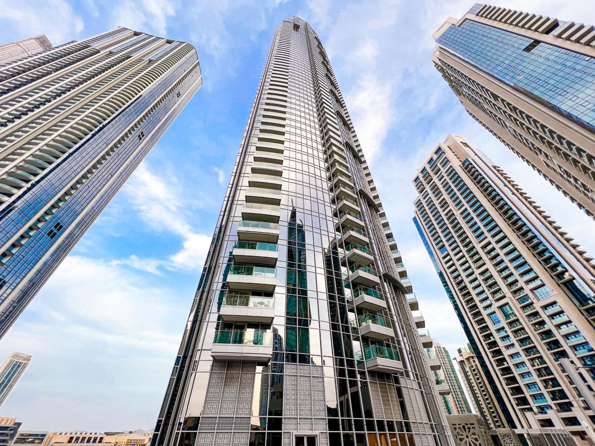 Downtown Luxury - Stunning Burj Khalifa & Sea View - 5 Minutes Walk To Dubai Mall Exterior foto