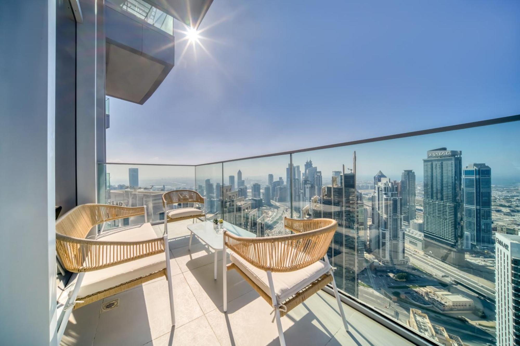 Downtown Luxury - Stunning Burj Khalifa & Sea View - 5 Minutes Walk To Dubai Mall Exterior foto