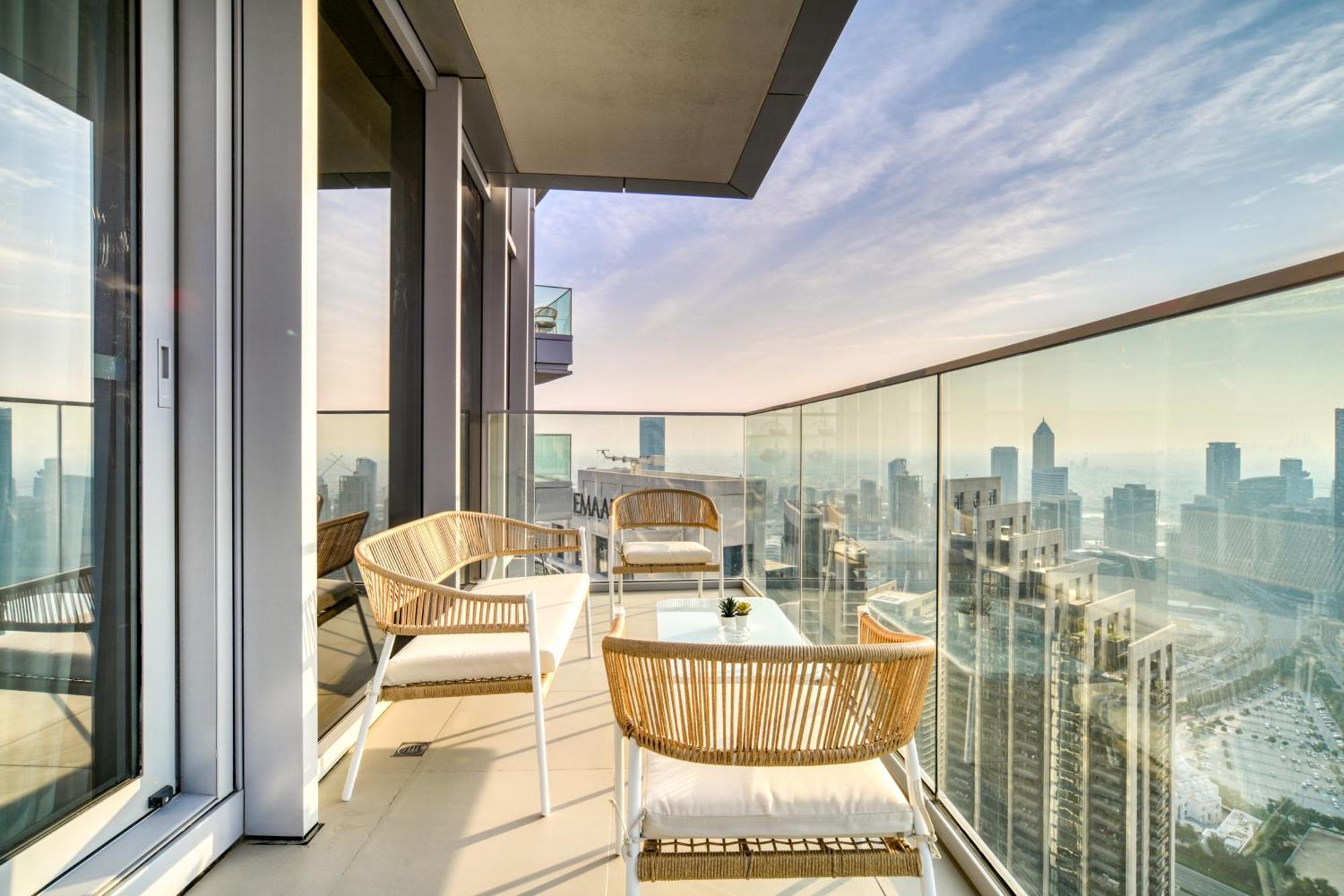 Downtown Luxury - Stunning Burj Khalifa & Sea View - 5 Minutes Walk To Dubai Mall Exterior foto